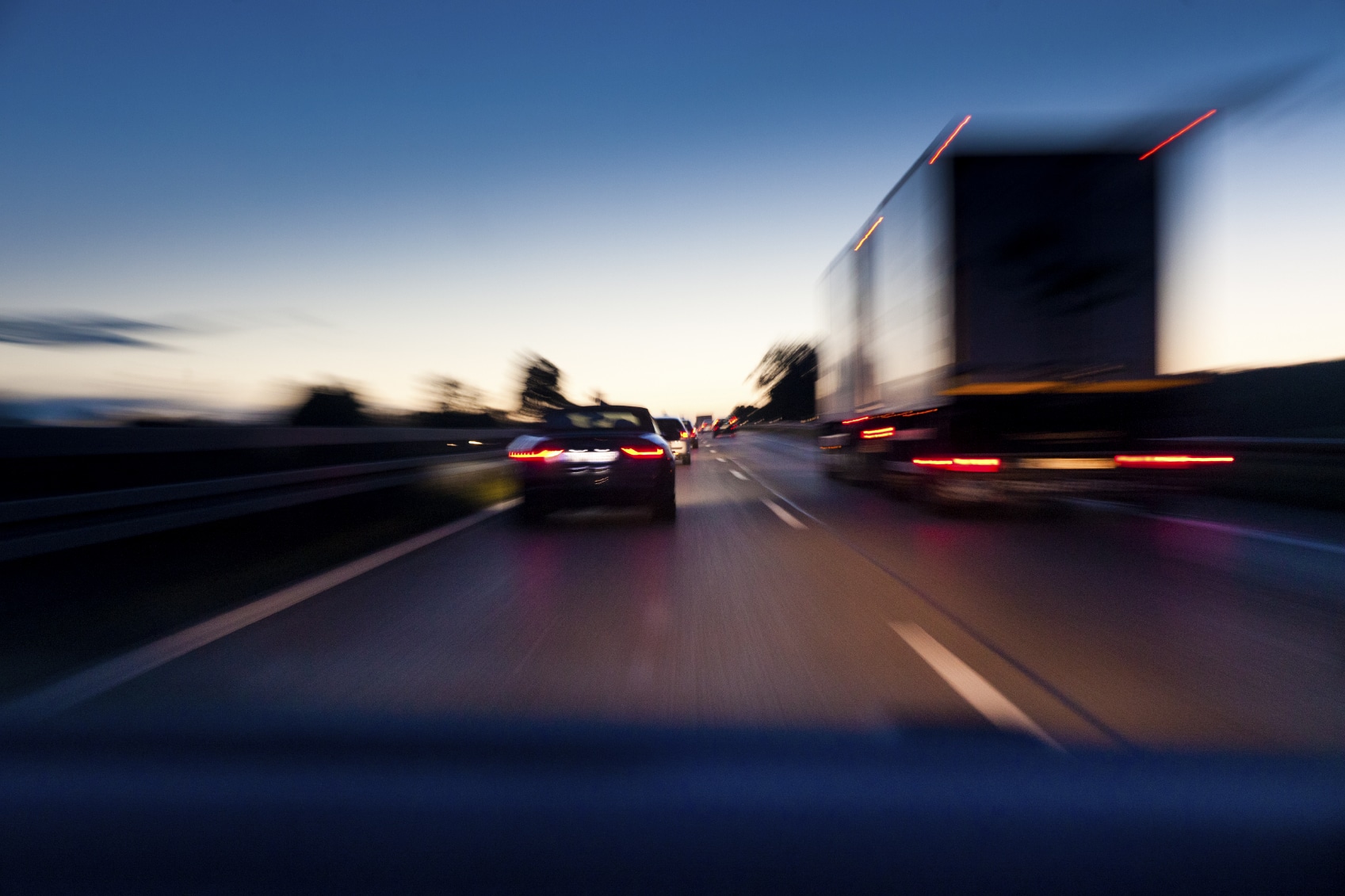 How Fast Can Commercial Trucks Safely Travel on Tennessee Highways?